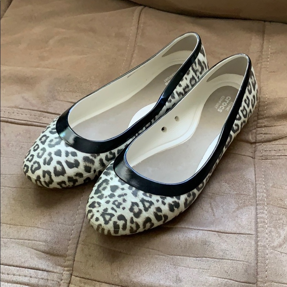 Leopard print Crocs flats